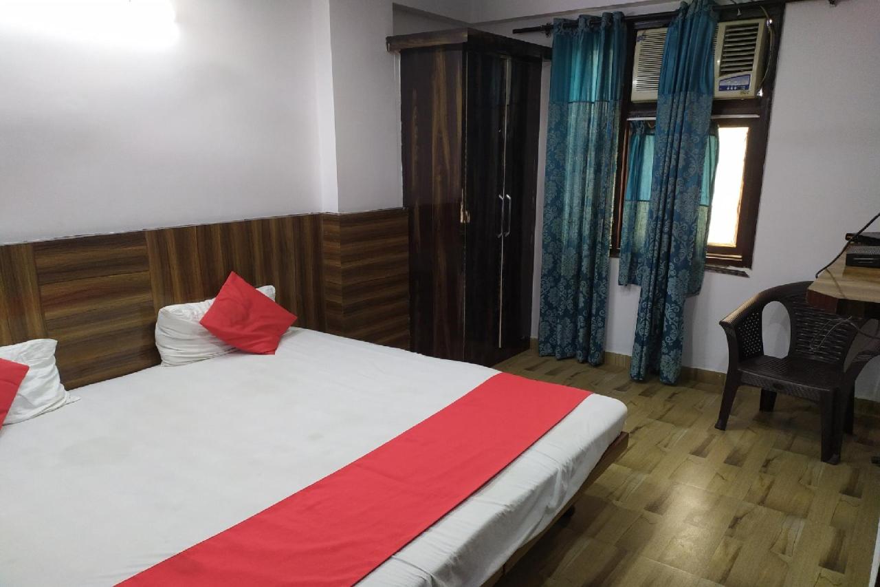 OYO 82741 Mohan Garden Stays