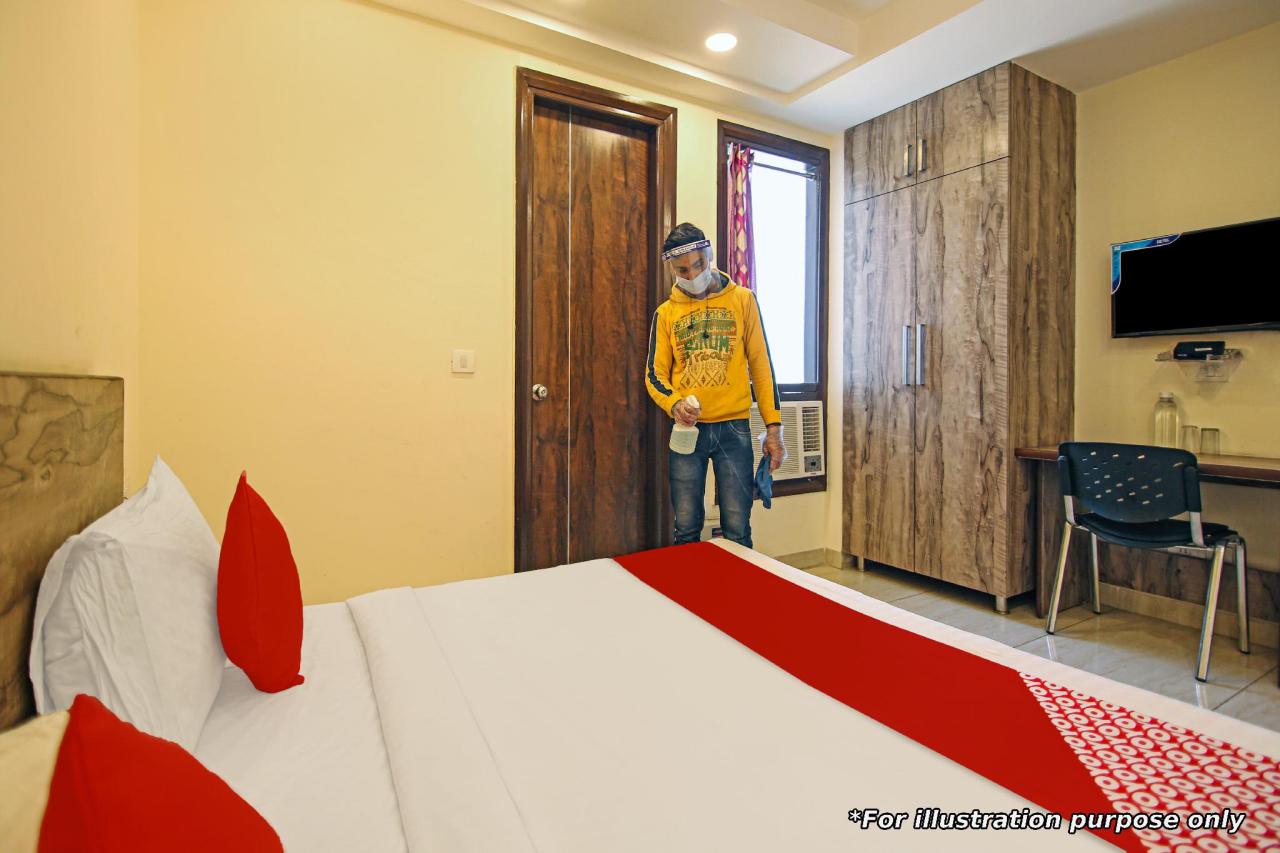 OYO 82741 Mohan Garden Stays