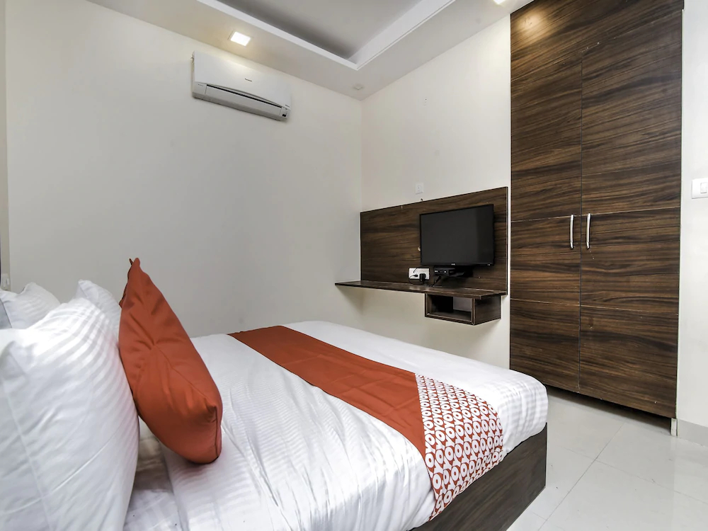 OYO Flagship 22449 Rajouri Garden J block
