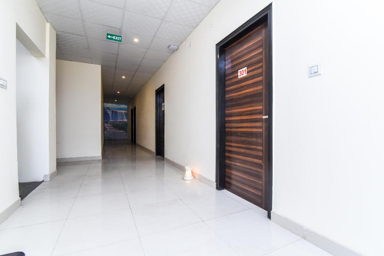 OYO Flagship 22976 Sector 3 Dwarka