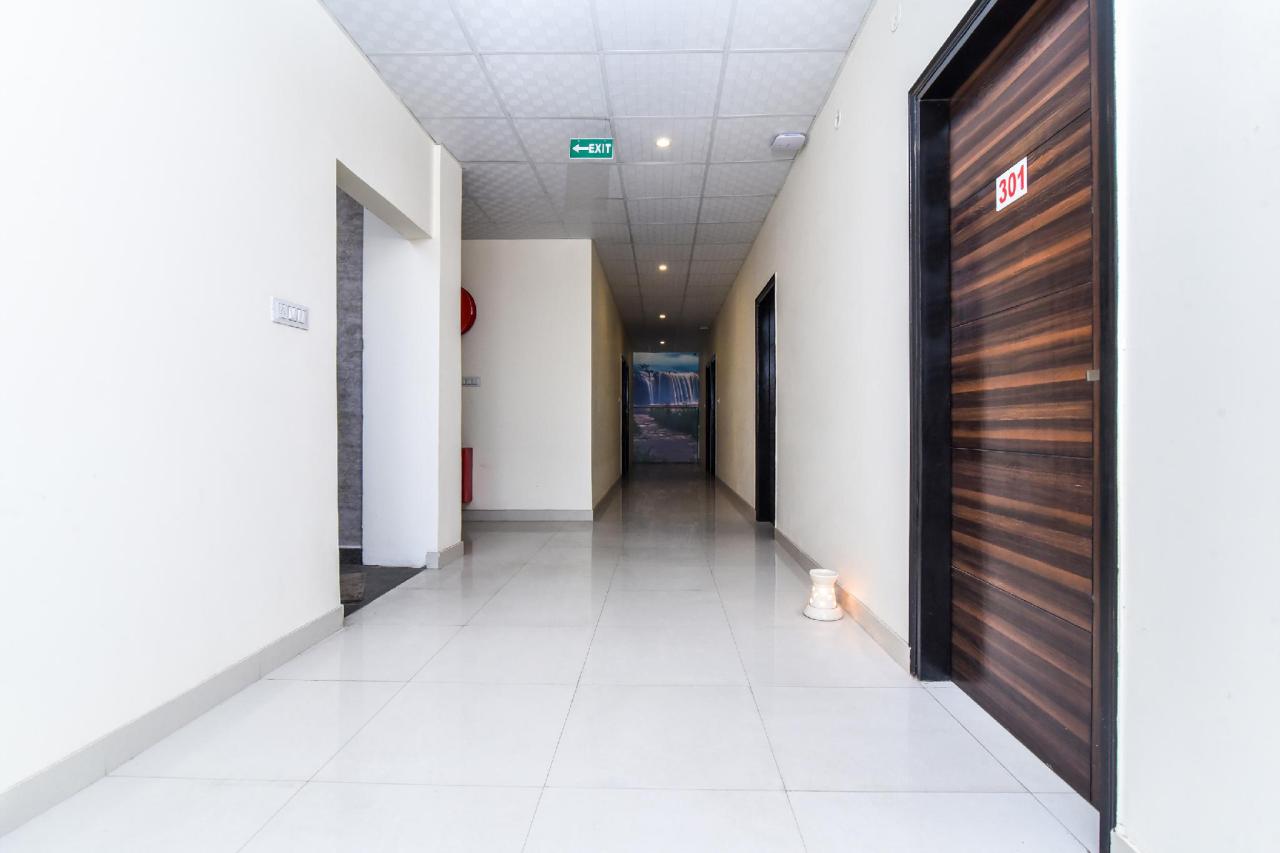 OYO Flagship 22976 Sector 3 Dwarka