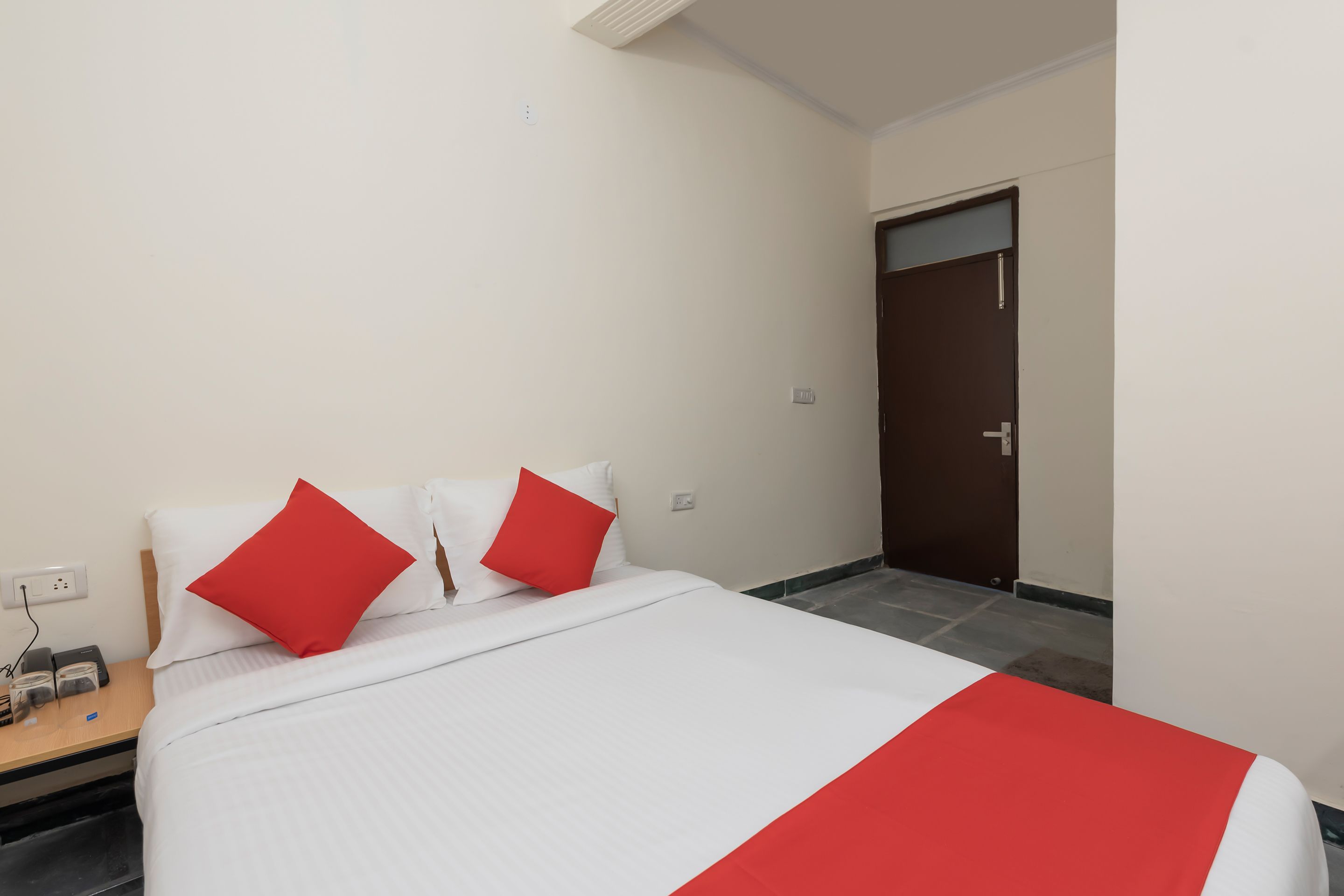 OYO Flagship 45264 Opposite Paryavaran Complex Post Office