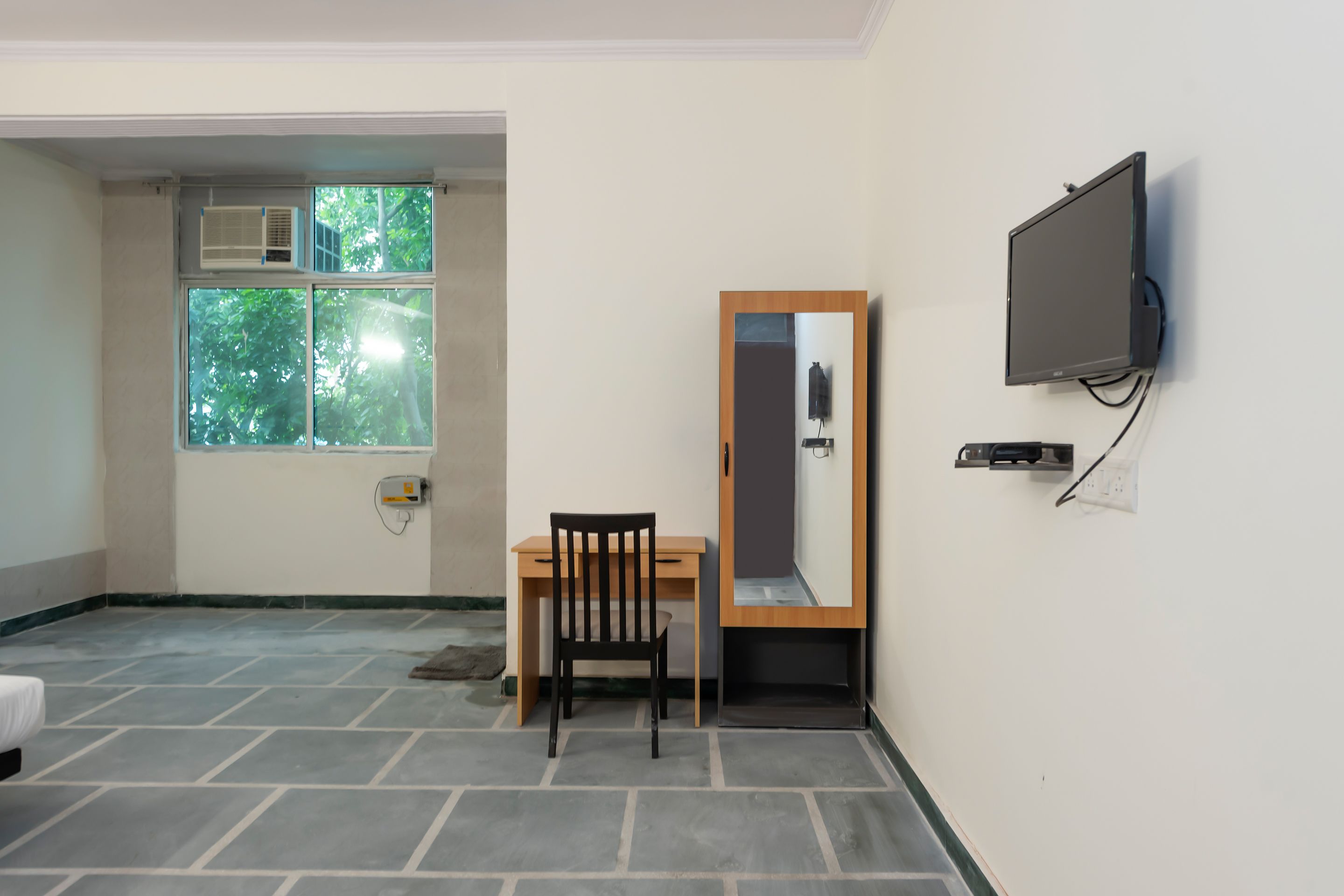 OYO Flagship 45264 Opposite Paryavaran Complex Post Office