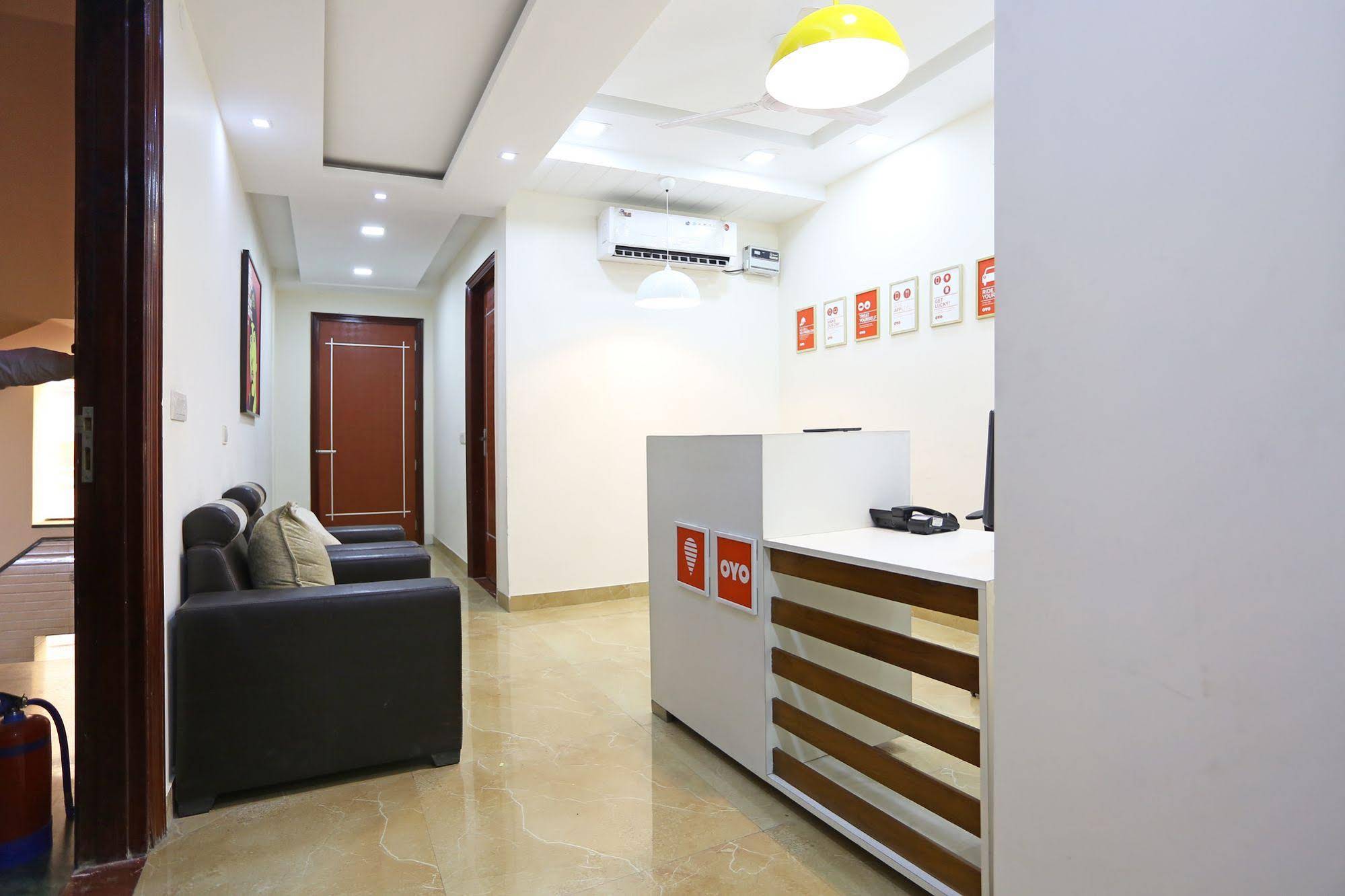 OYO Flagship 545 Rohini Pitampura