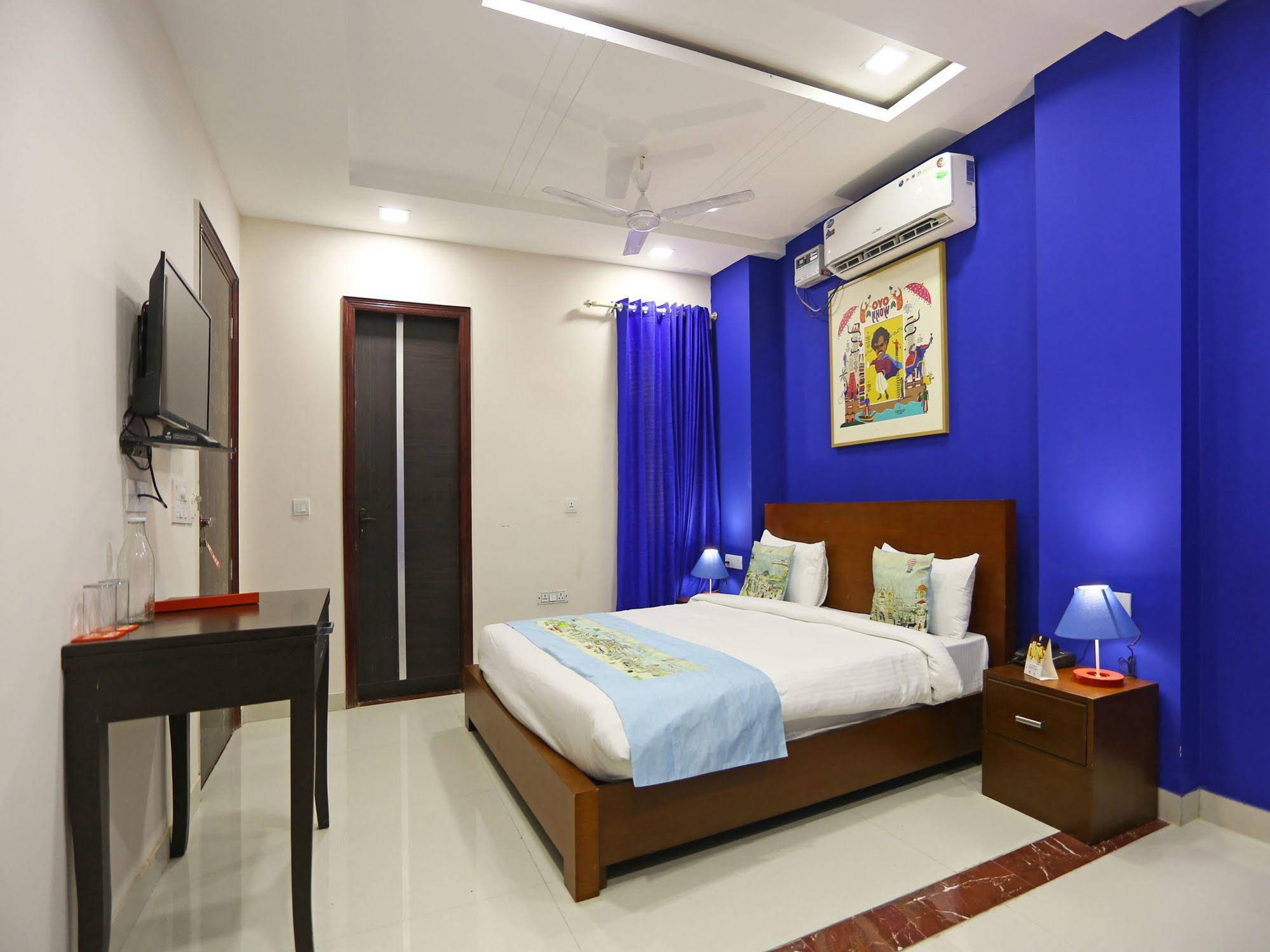 OYO Flagship 545 Rohini Pitampura