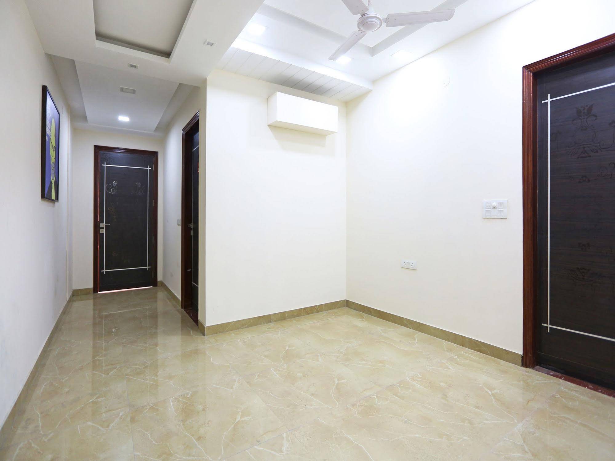 OYO Flagship 545 Rohini Pitampura