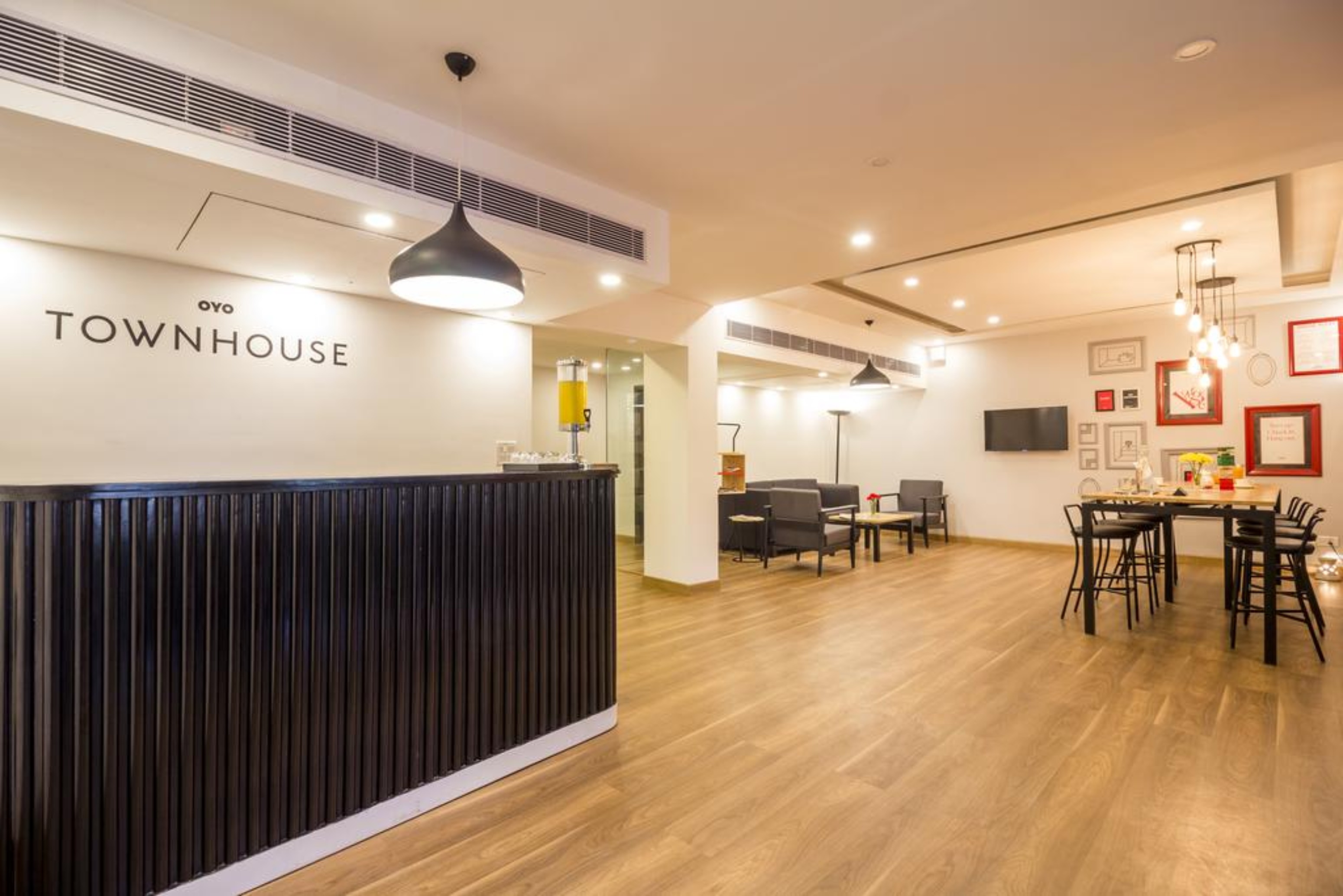 OYO Townhouse 013 New Friends Colony