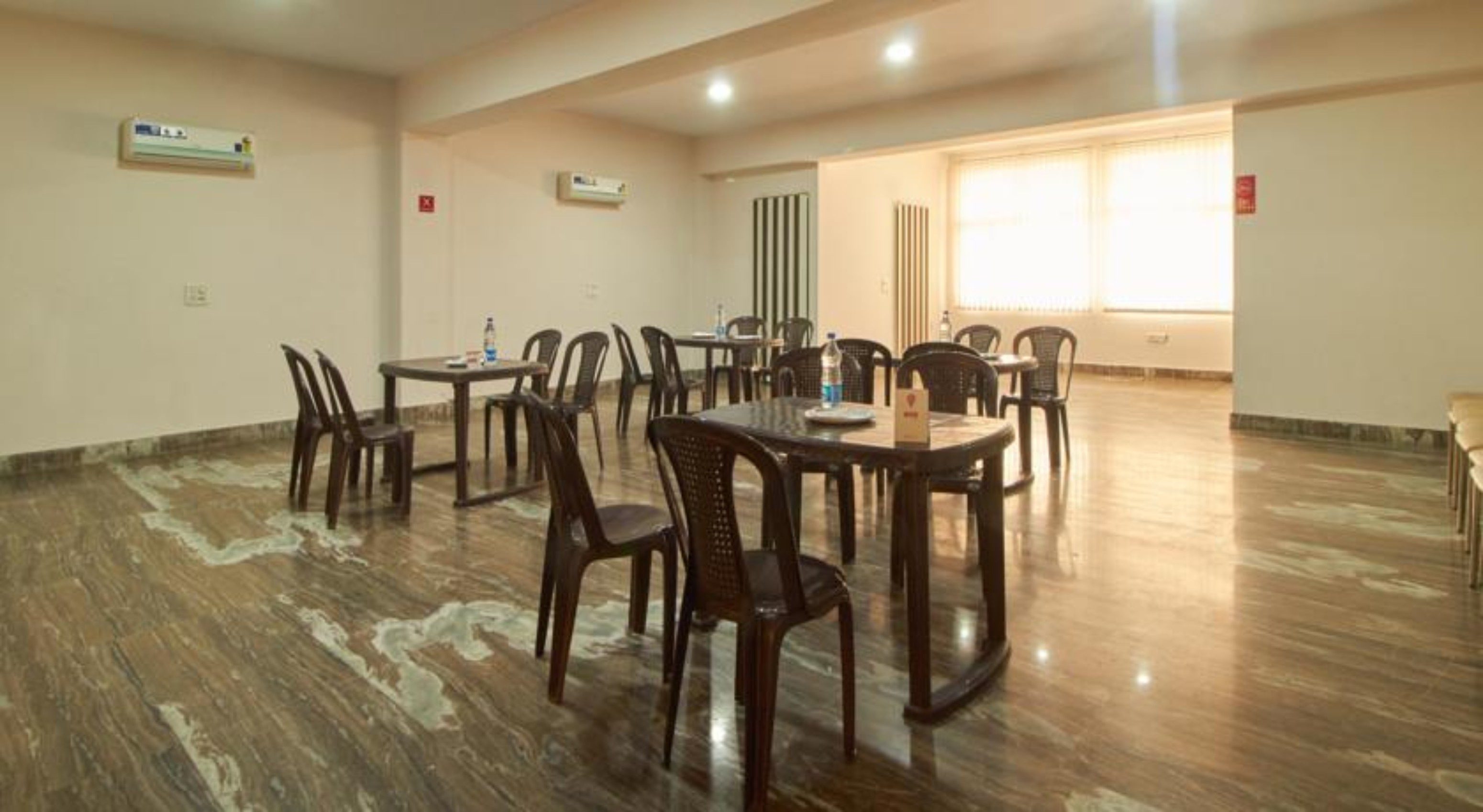 OYO Townhouse 039 Paschim Vihar