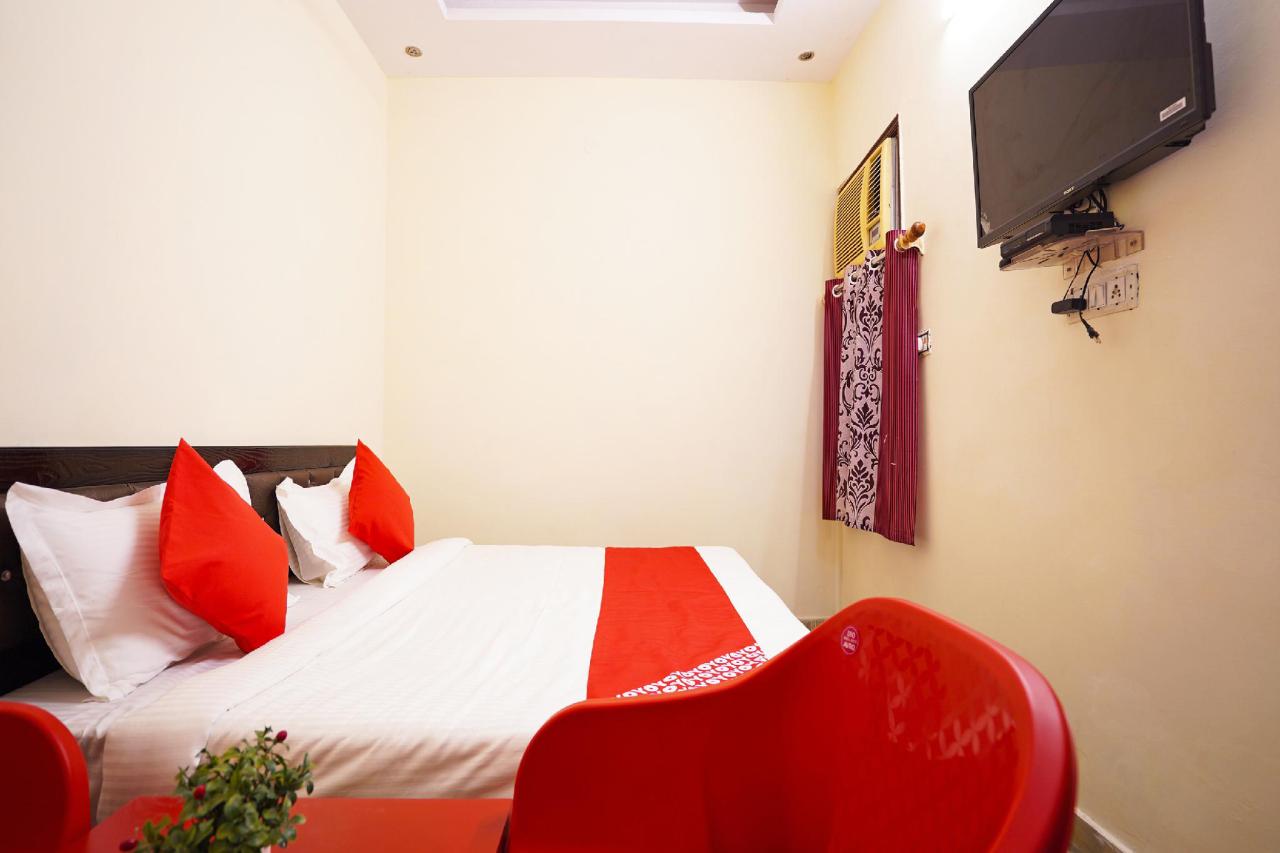 Palm Stay by OYO Rooms