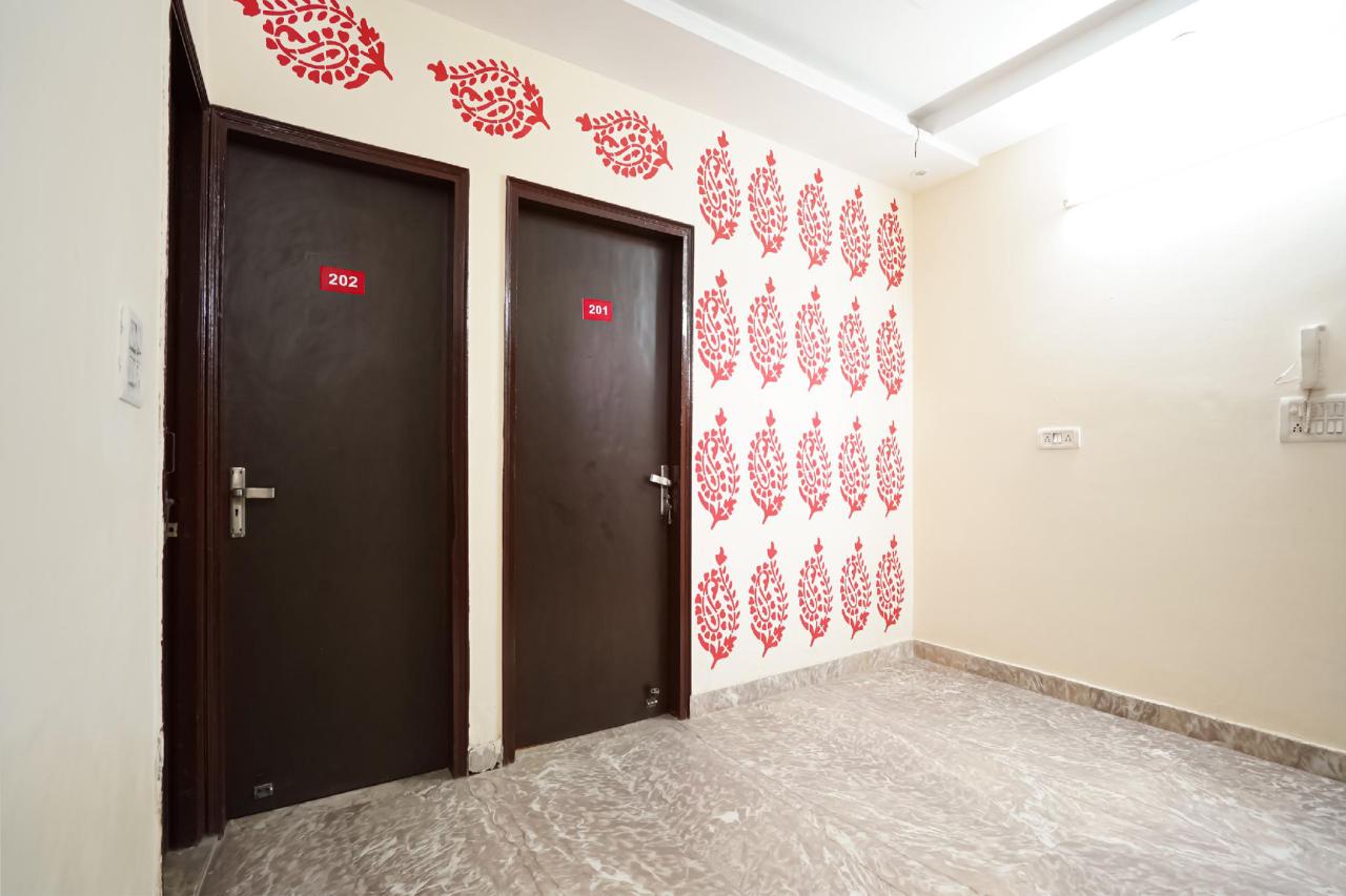 Palm Stay by OYO Rooms