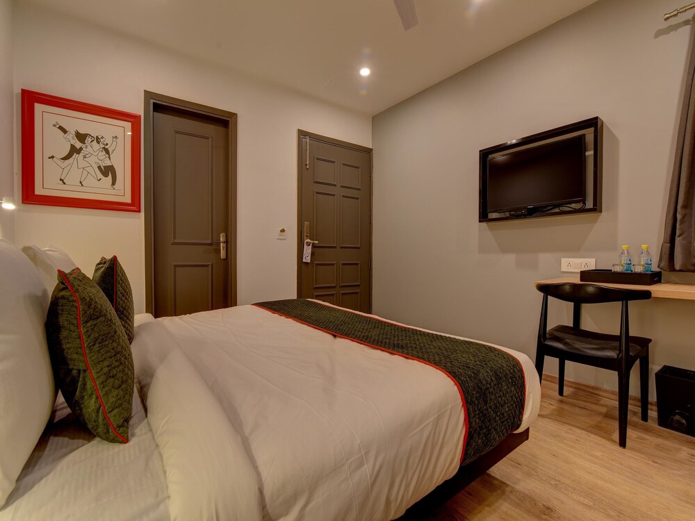 Punjabi Bagh By OYO Rooms