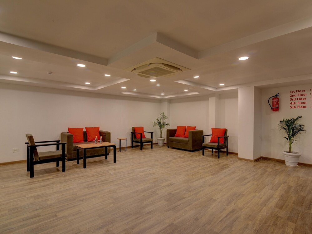 Punjabi Bagh By OYO Rooms