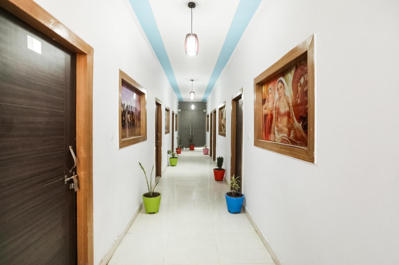 Pushp Vatika Rooms by OYO Rooms