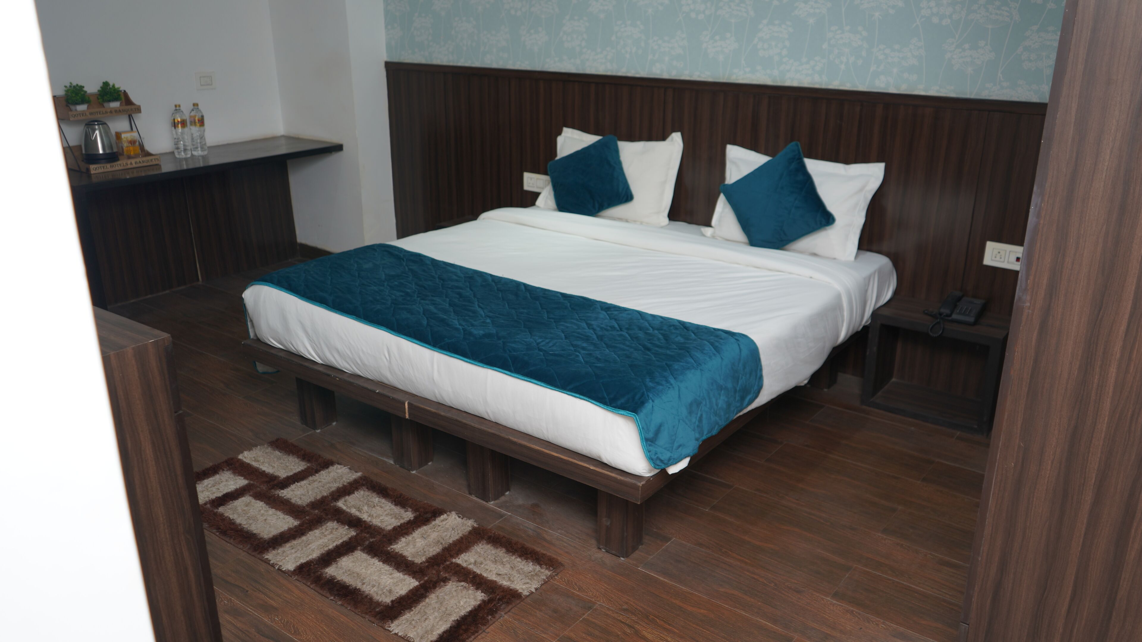 Qotel Hotel Rajori Garden