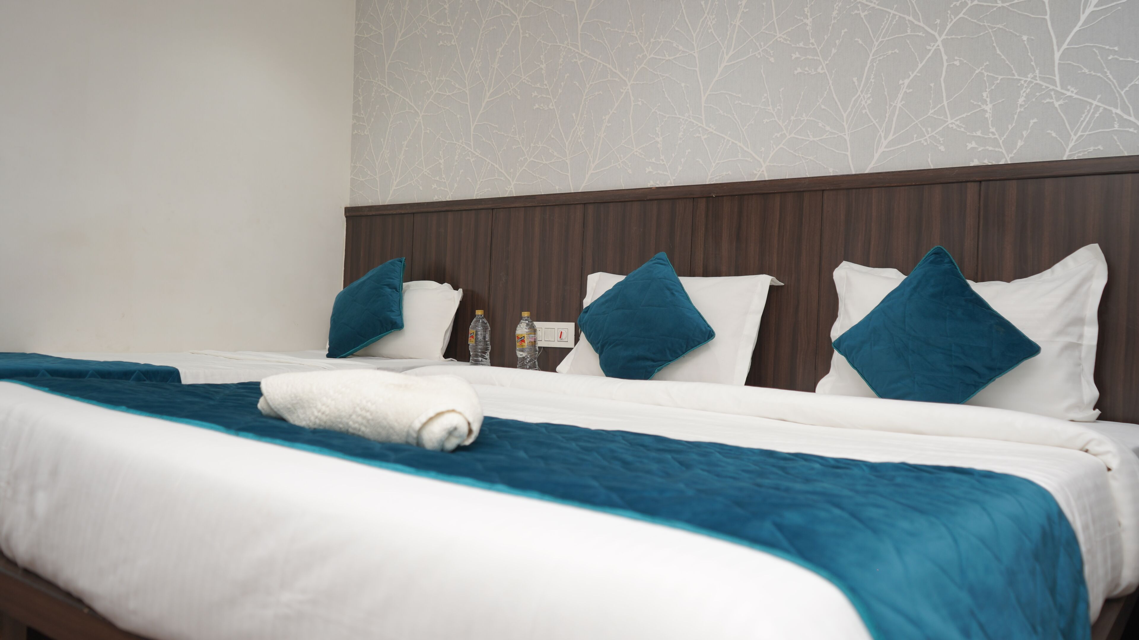 Qotel Hotel Rajori Garden