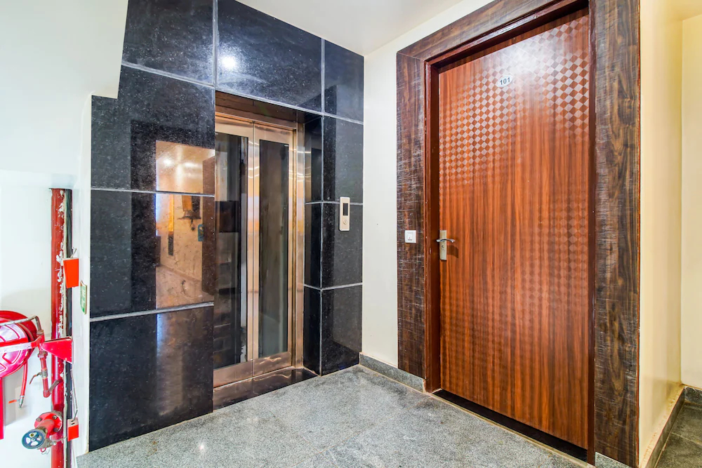 Raj Palace by FabHotels