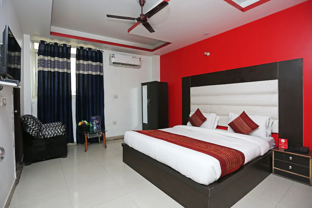R D Plaza By OYO Rooms