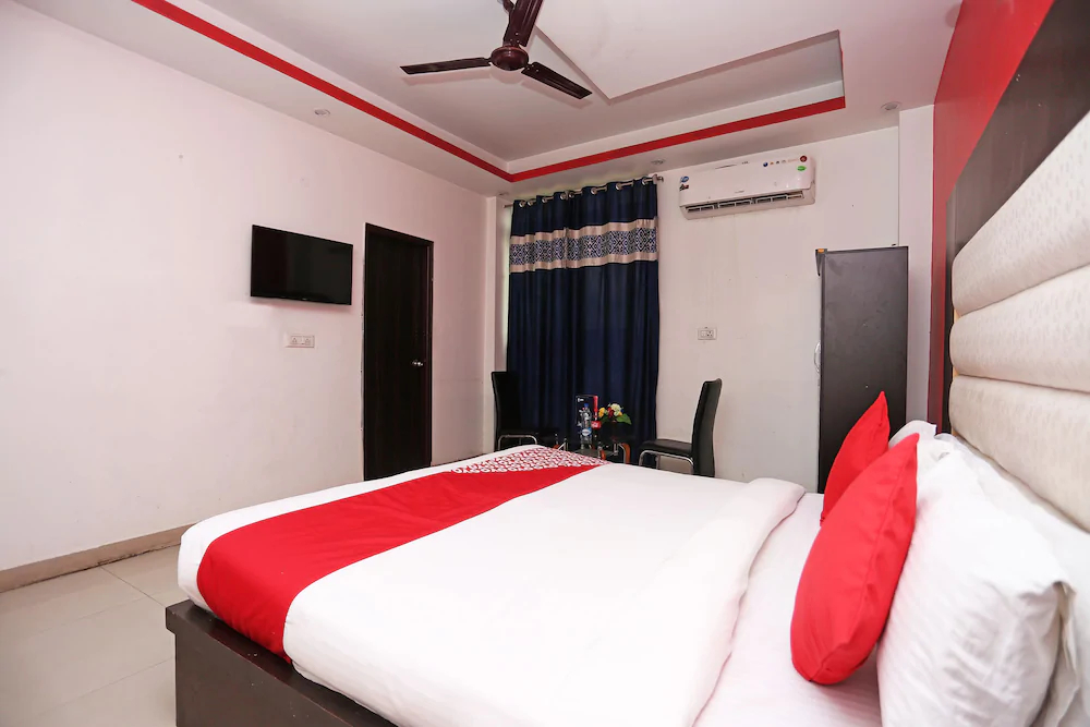 R D Plaza By OYO Rooms