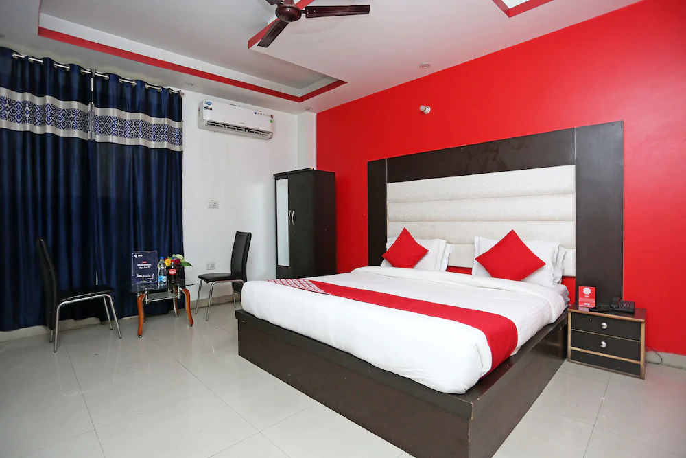R D Plaza By OYO Rooms