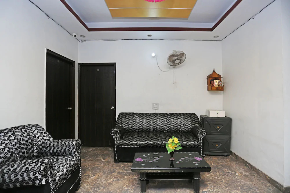 R D Plaza By OYO Rooms