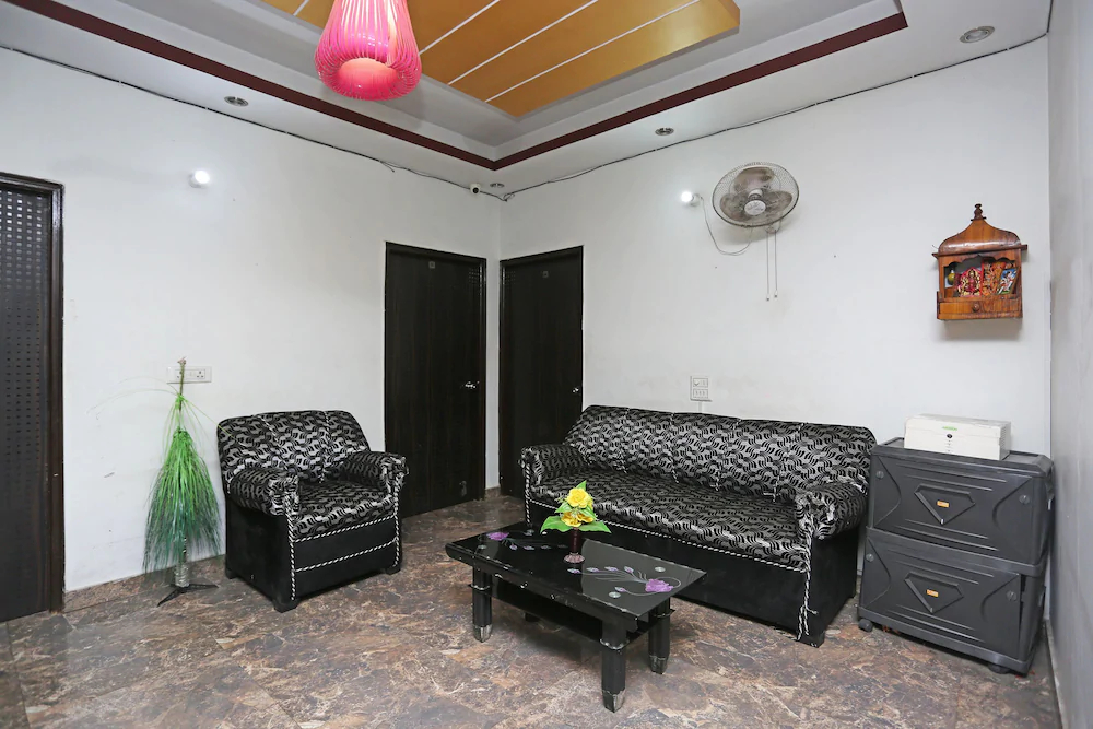R D Plaza By OYO Rooms