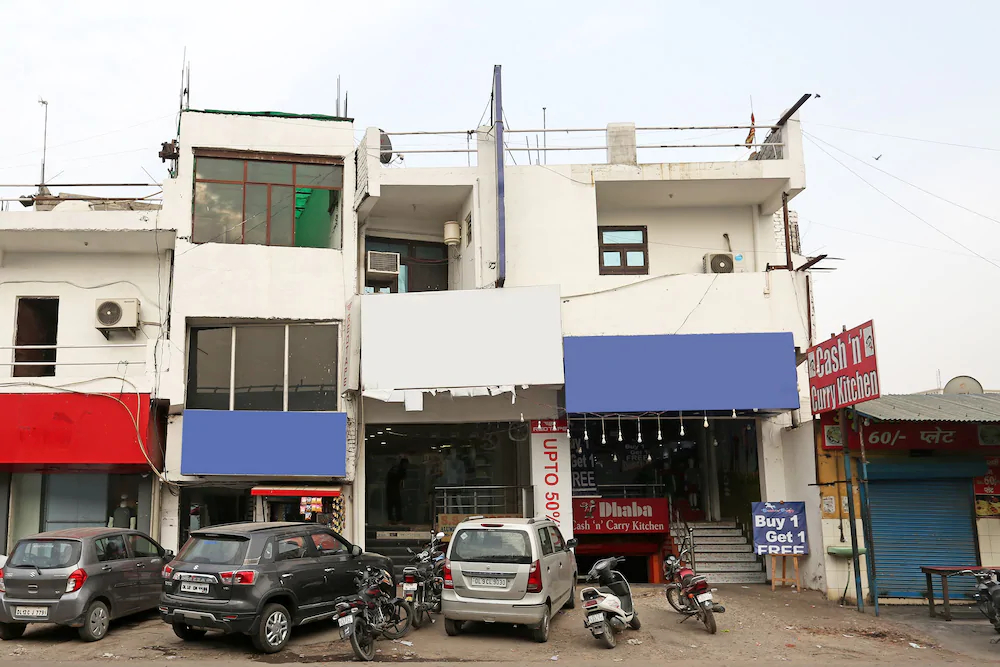 R D Plaza By OYO Rooms