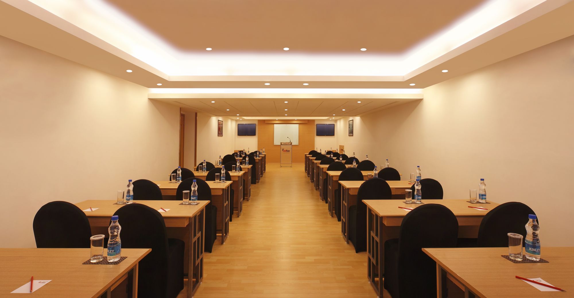 Red Fox by Lemon Tree Hotels, Delhi Airport