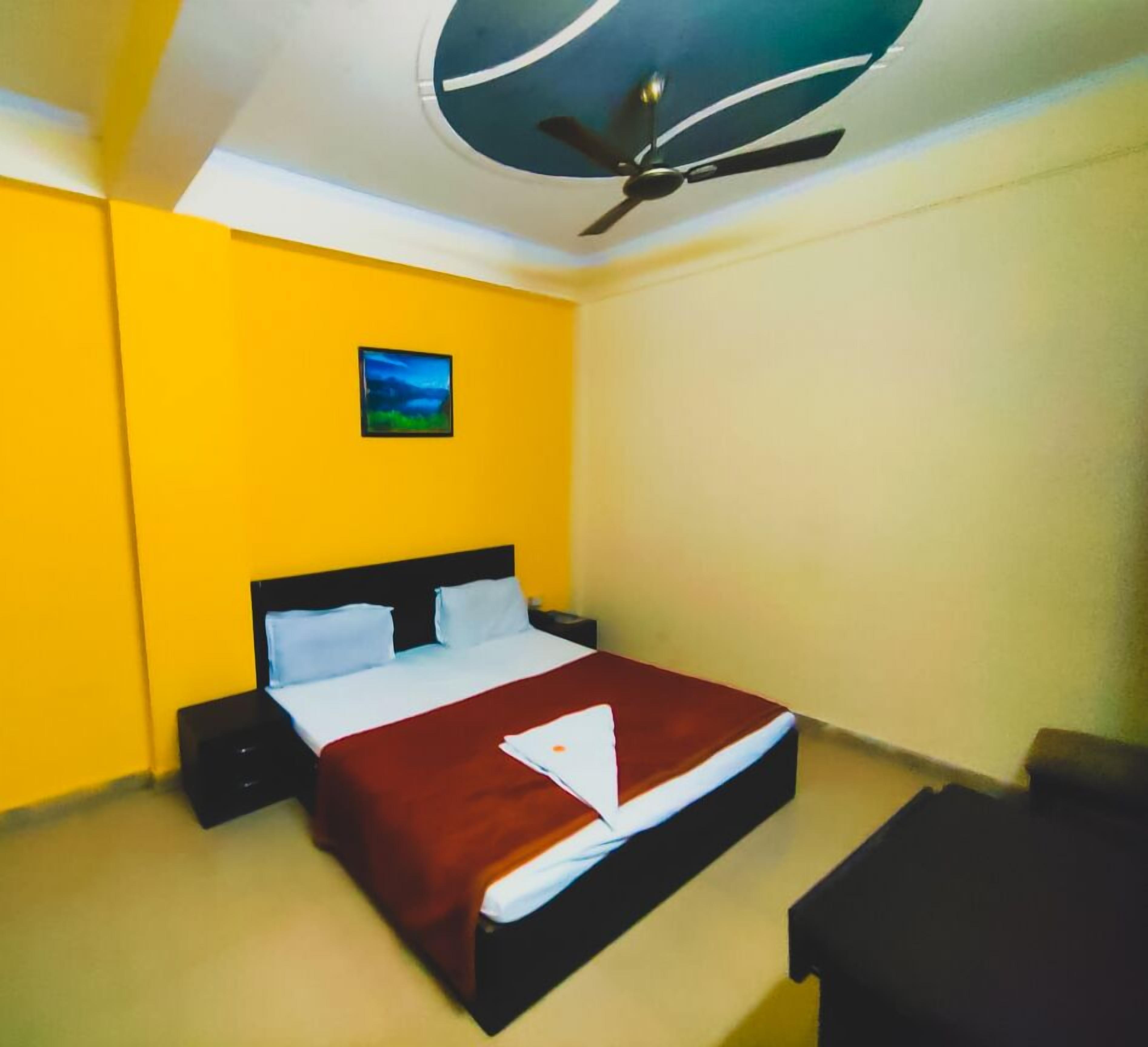 Roomshala Diamond Key