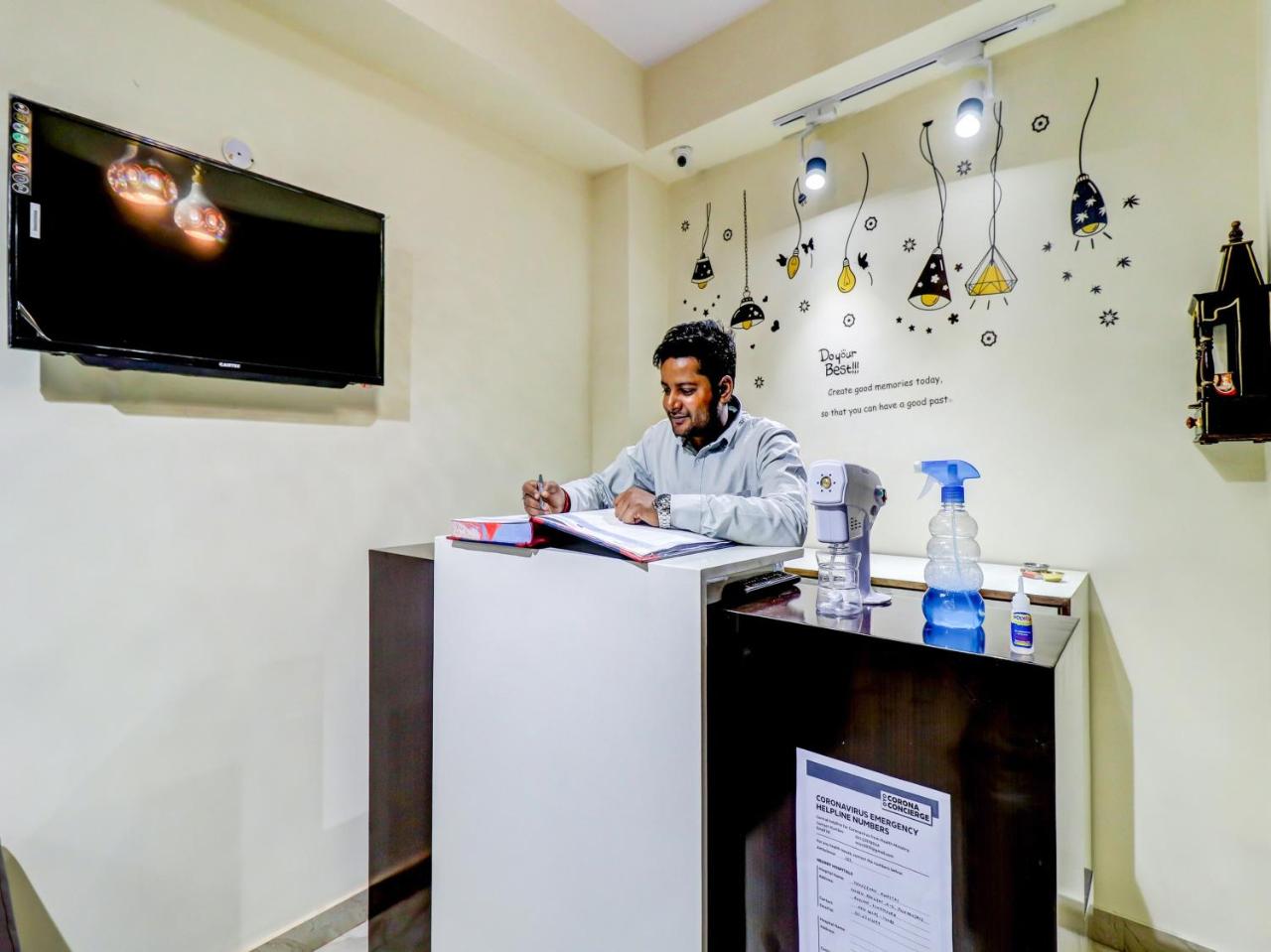 RS Hotels by OYO Rooms