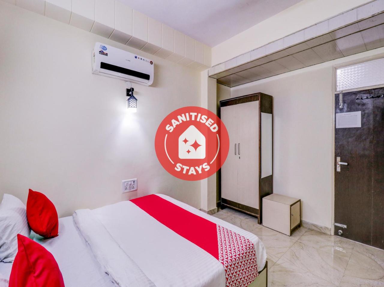 RS Hotels by OYO Rooms