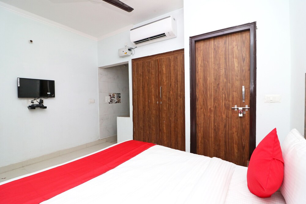 Sathguru Residency by OYO Rooms