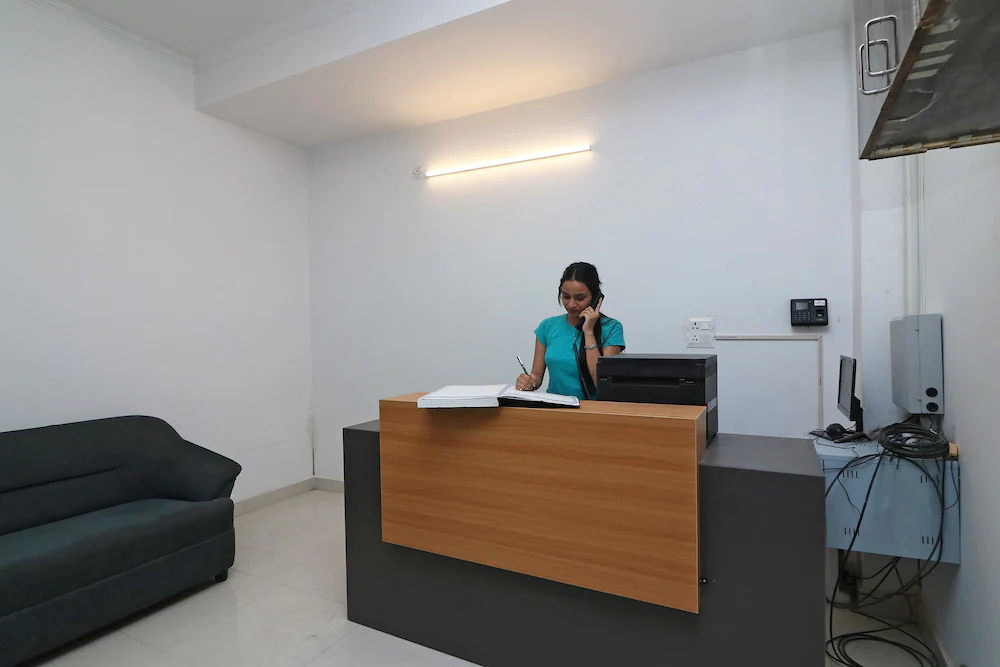 Sathguru Residency by OYO Rooms