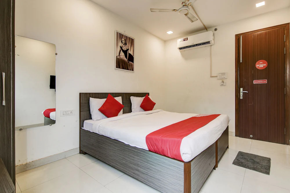 Sathguru Residency by OYO Rooms