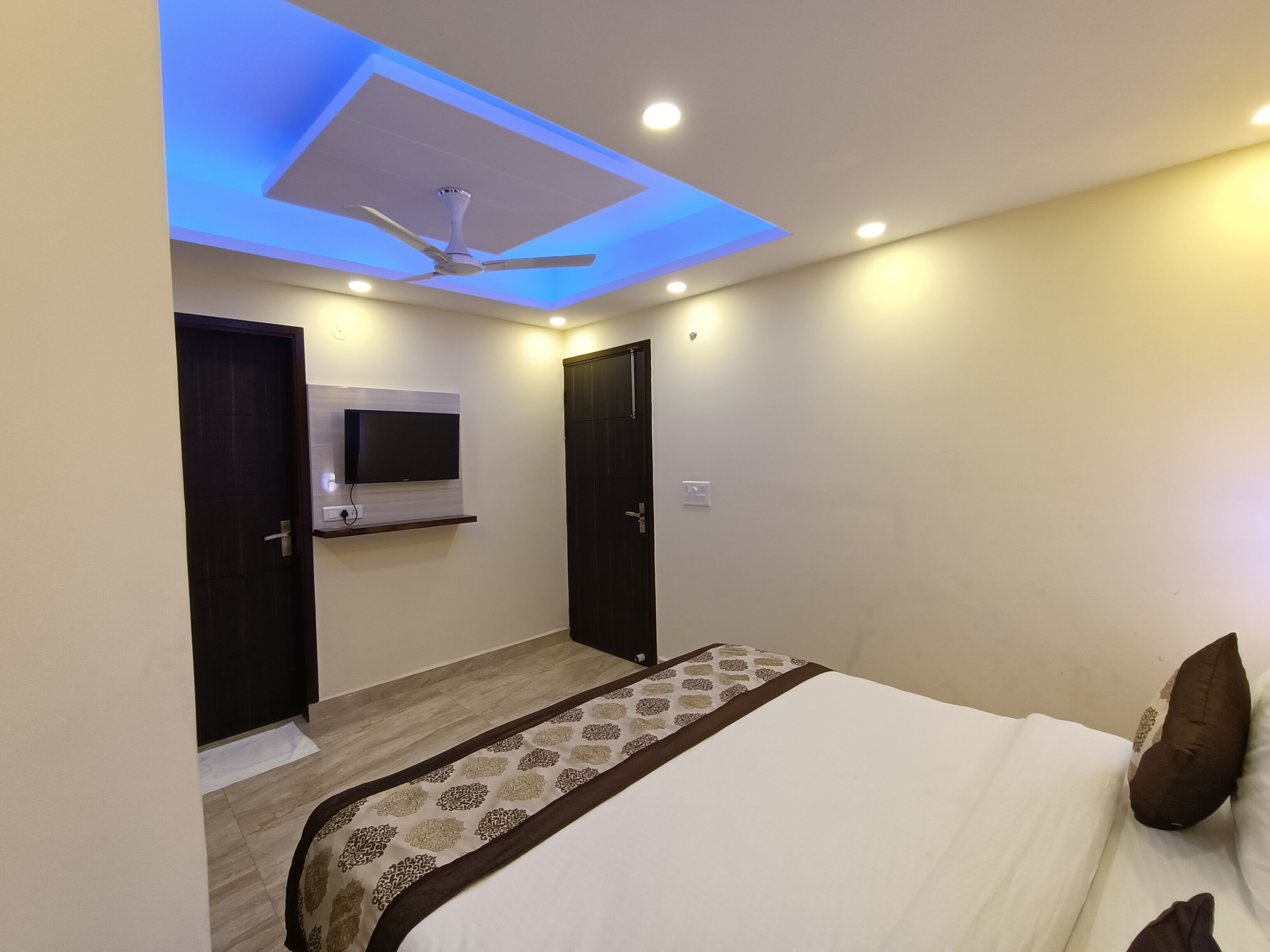 Shivaka Inn