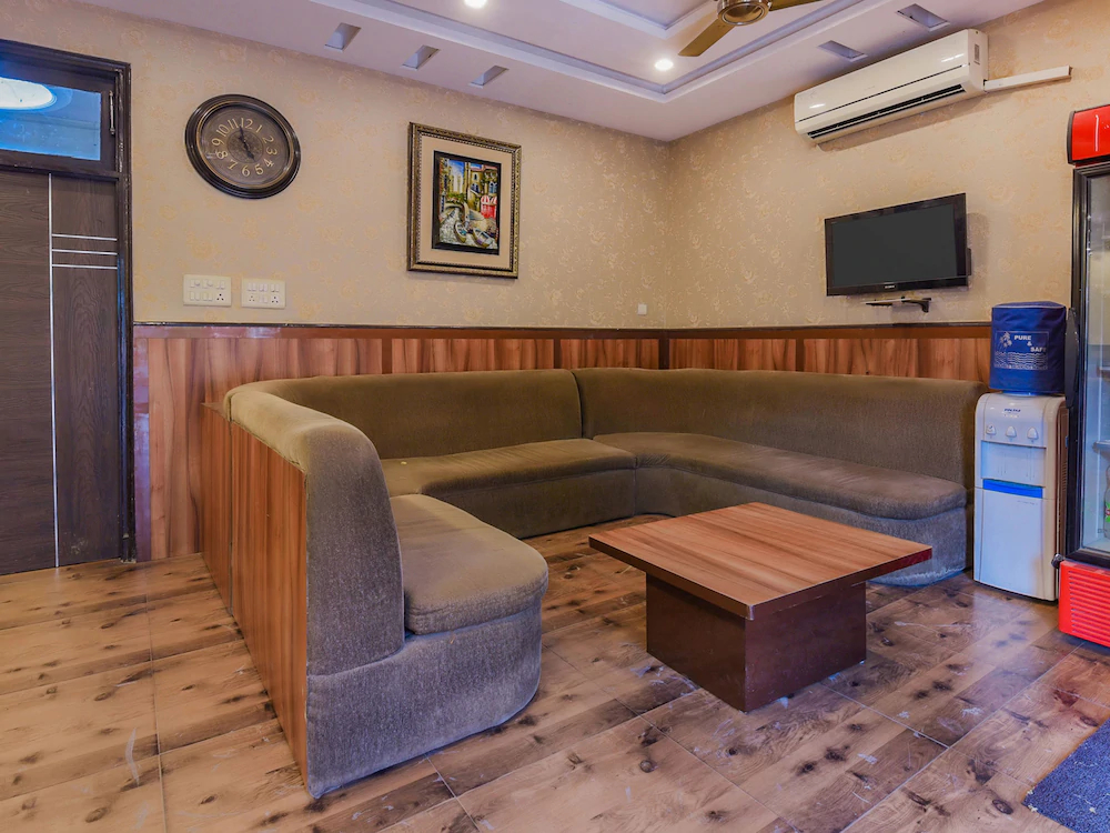 Shubham Palace by OYO