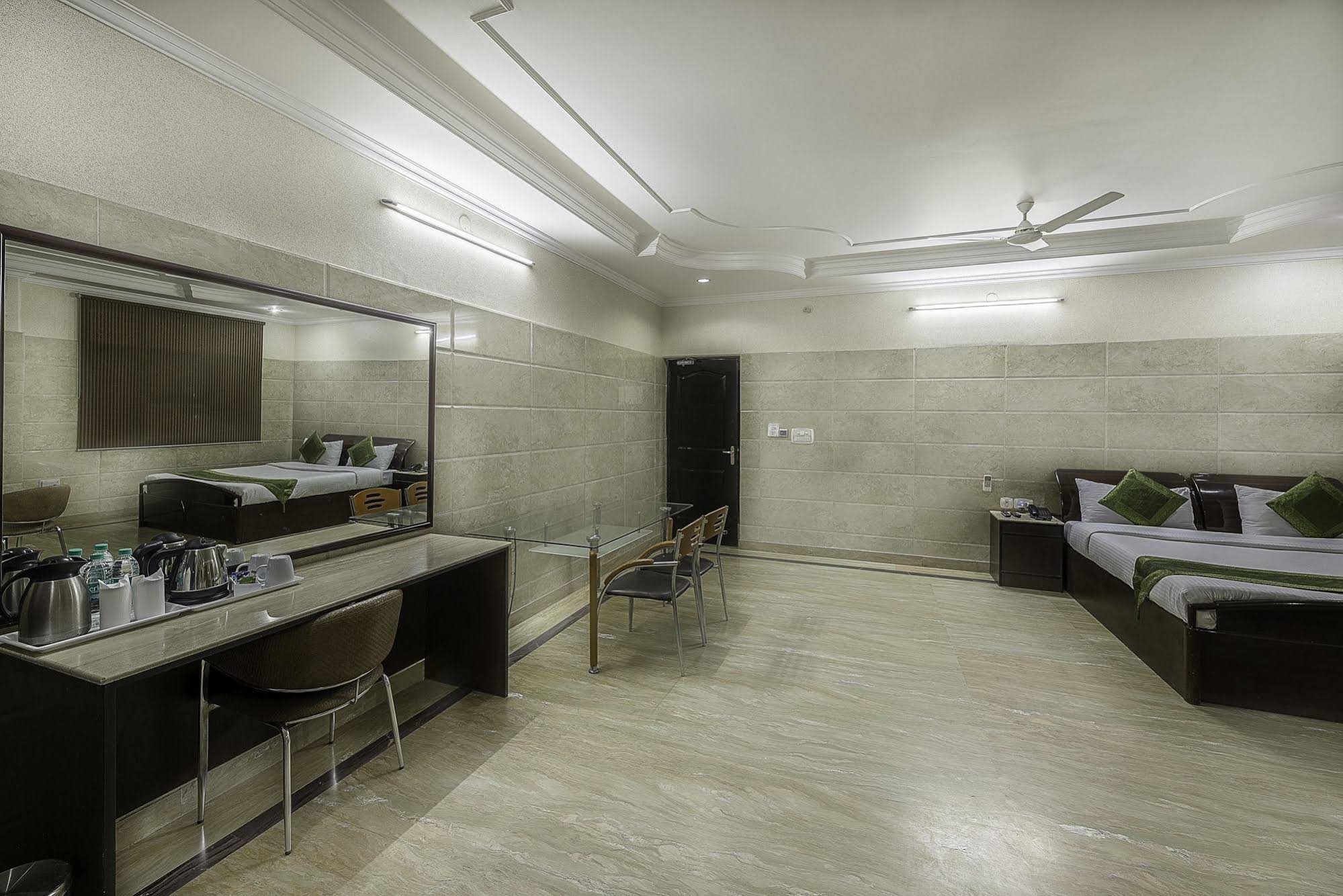 Treebo Singh Sons Karol Bagh