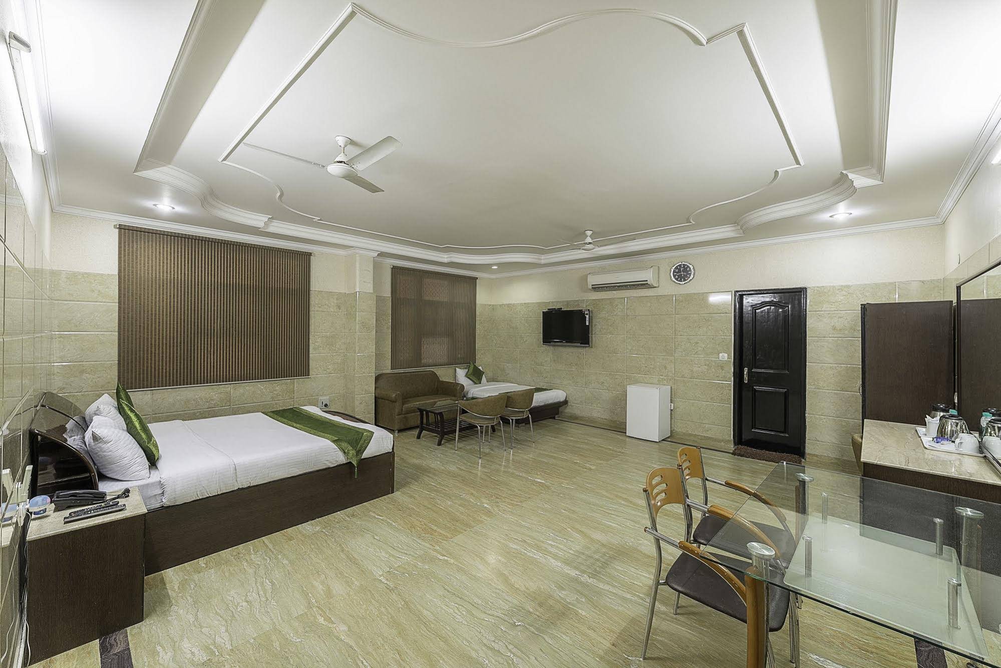 Treebo Singh Sons Karol Bagh