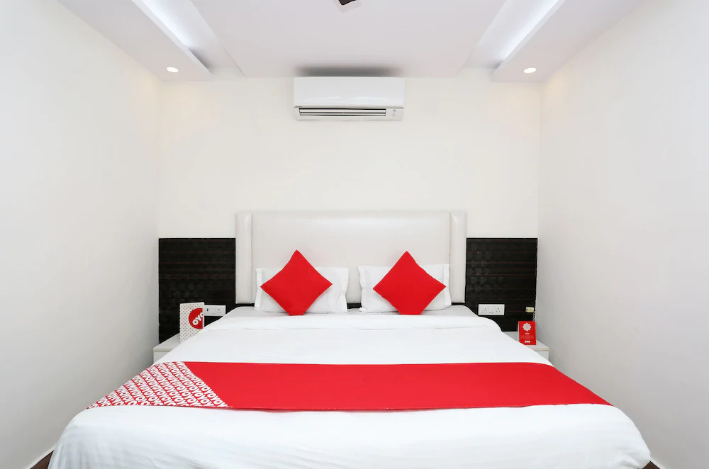 South Galaxy By OYO Rooms
