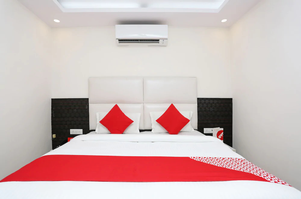 South Galaxy By OYO Rooms