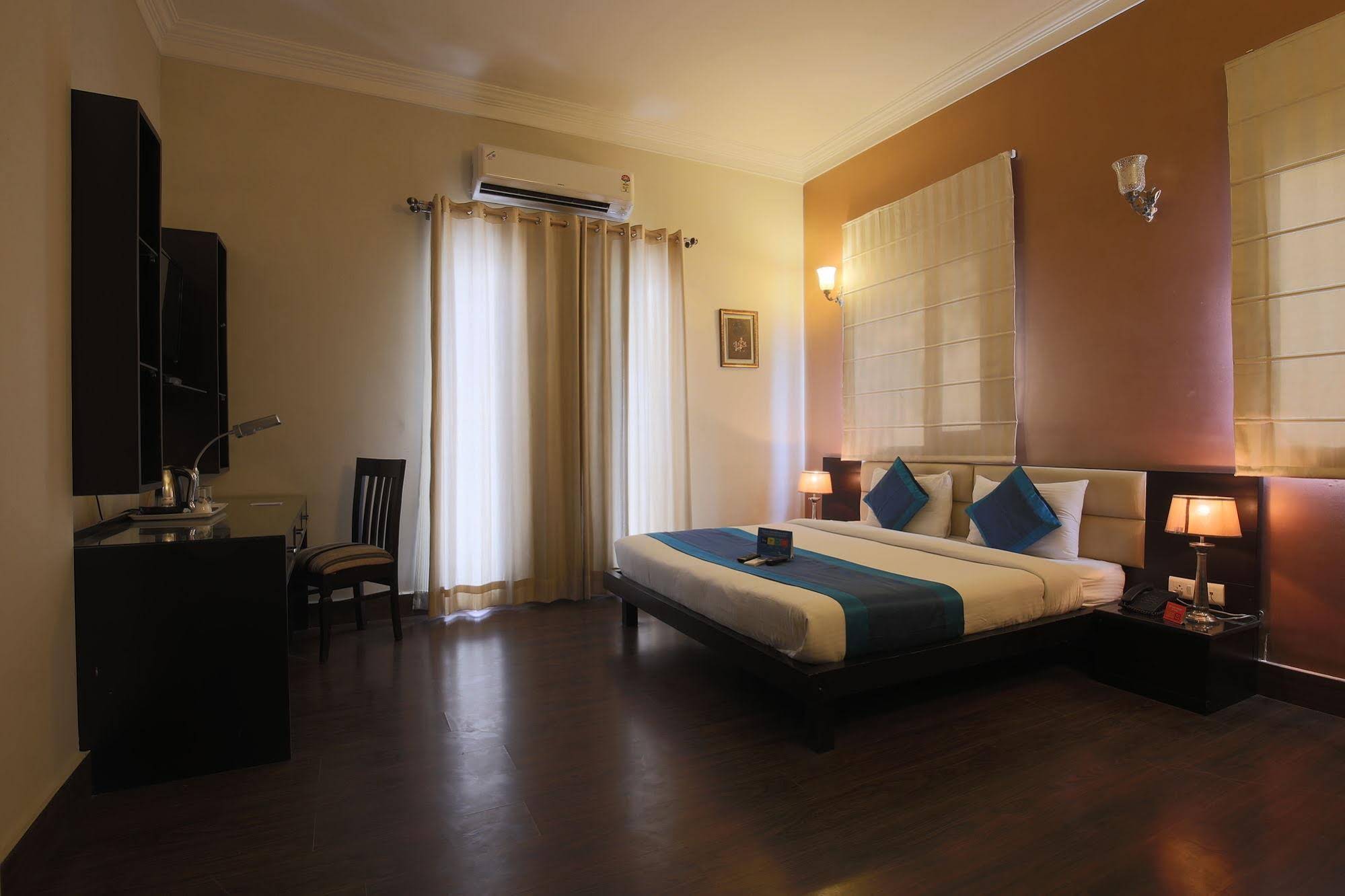 Stallen Suites Nehru Place by FabHotels