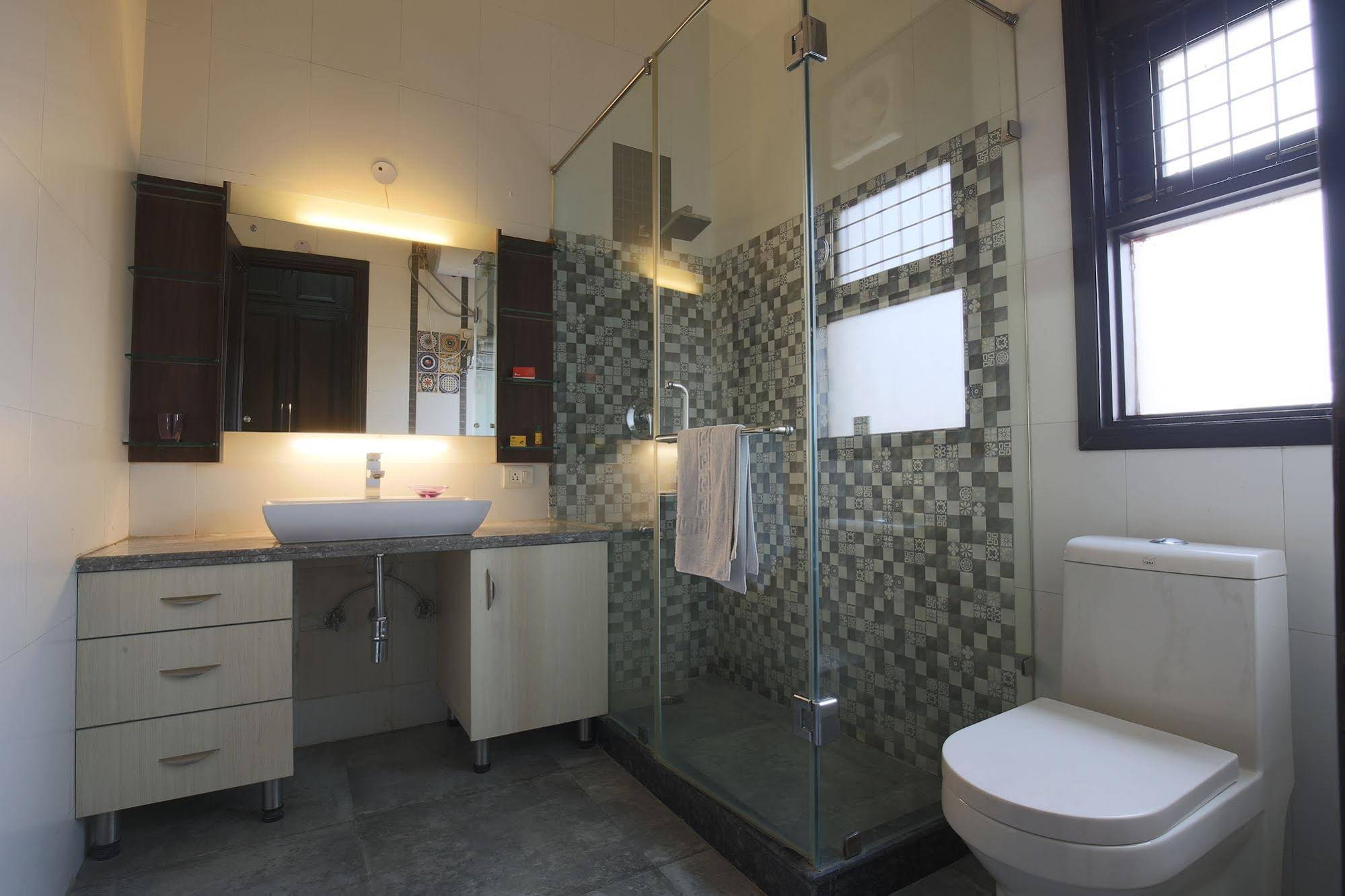 Stallen Suites Nehru Place by FabHotels