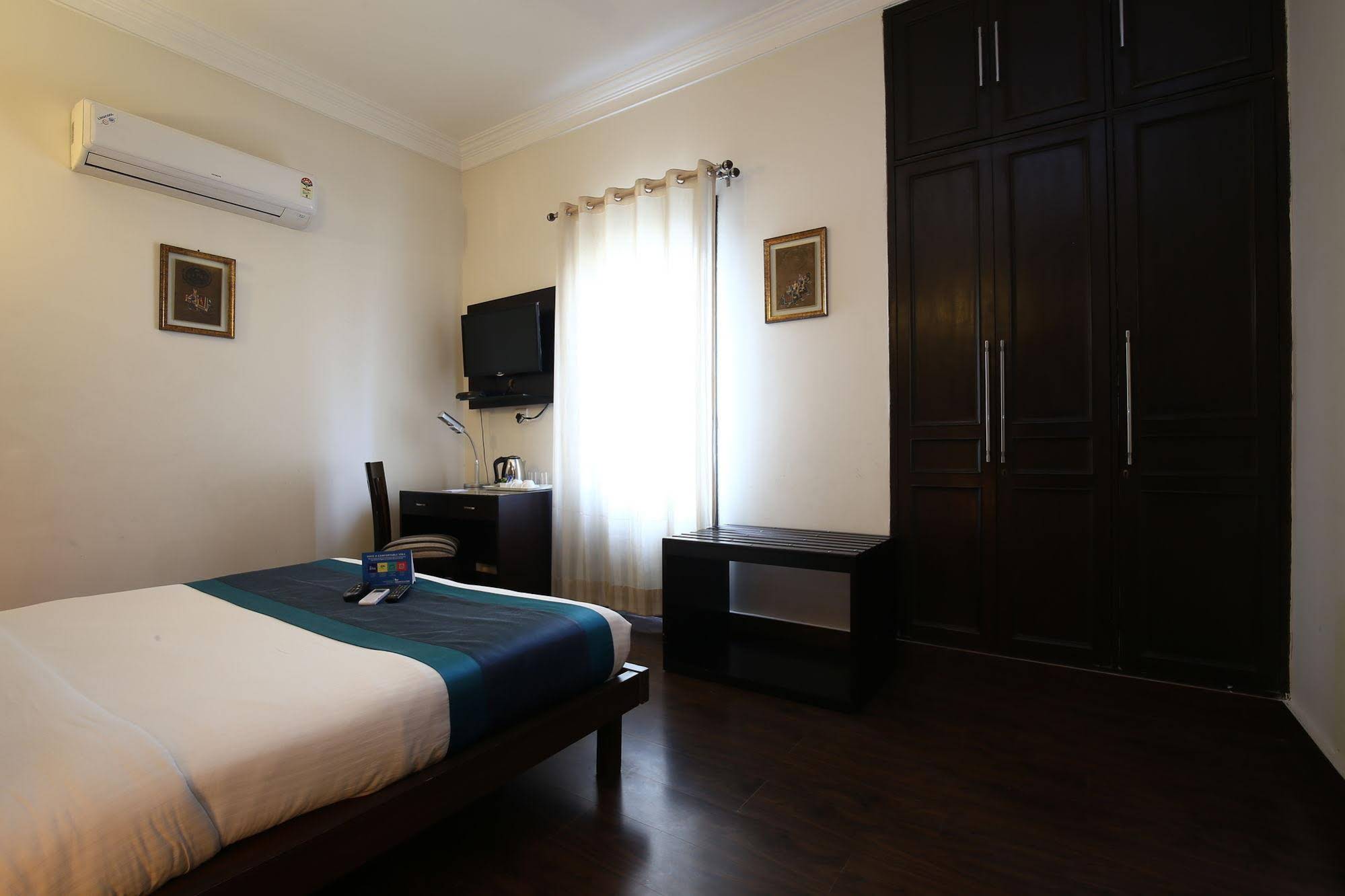 Stallen Suites Nehru Place by FabHotels