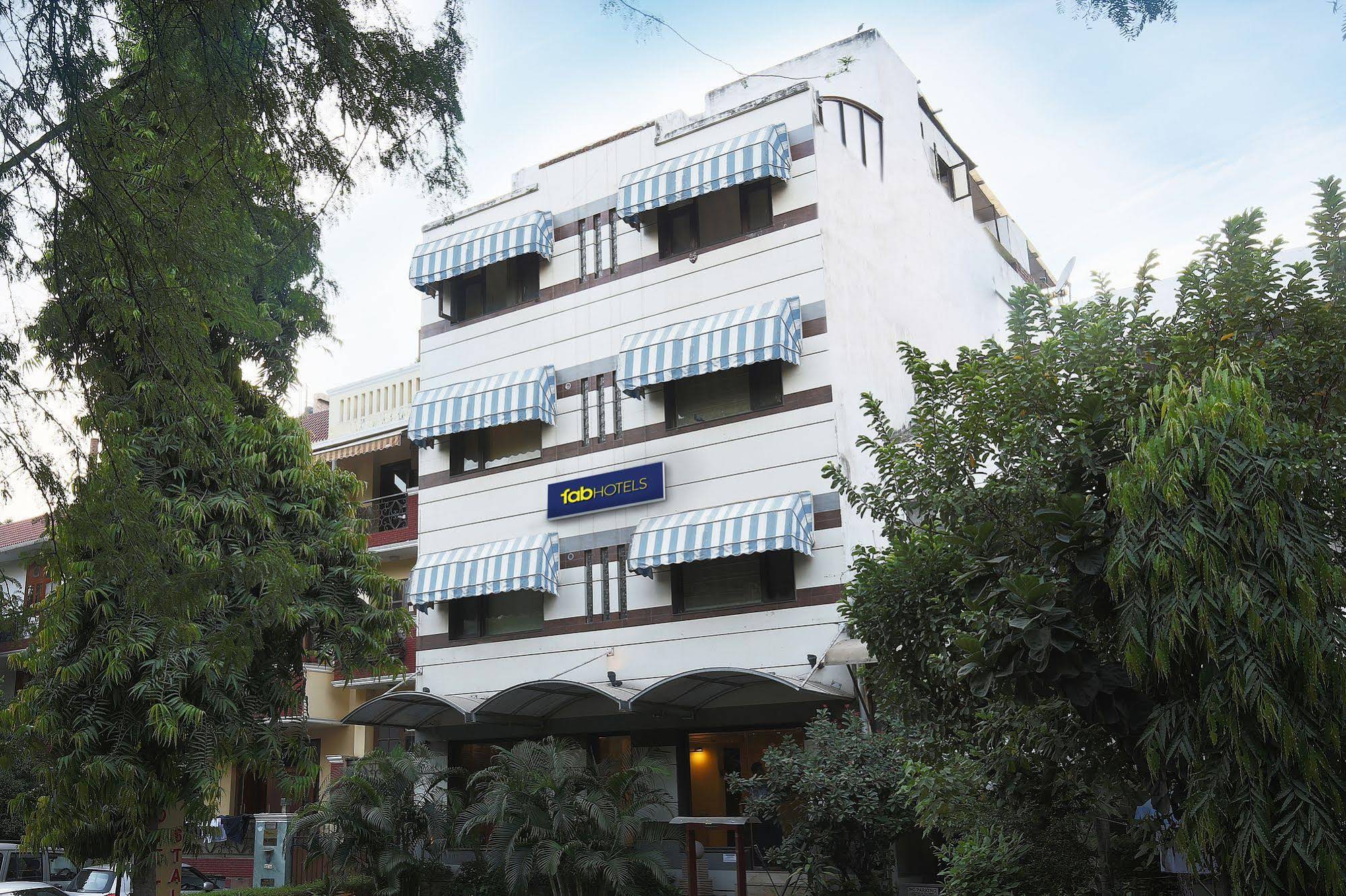 Stallen Suites Nehru Place by FabHotels