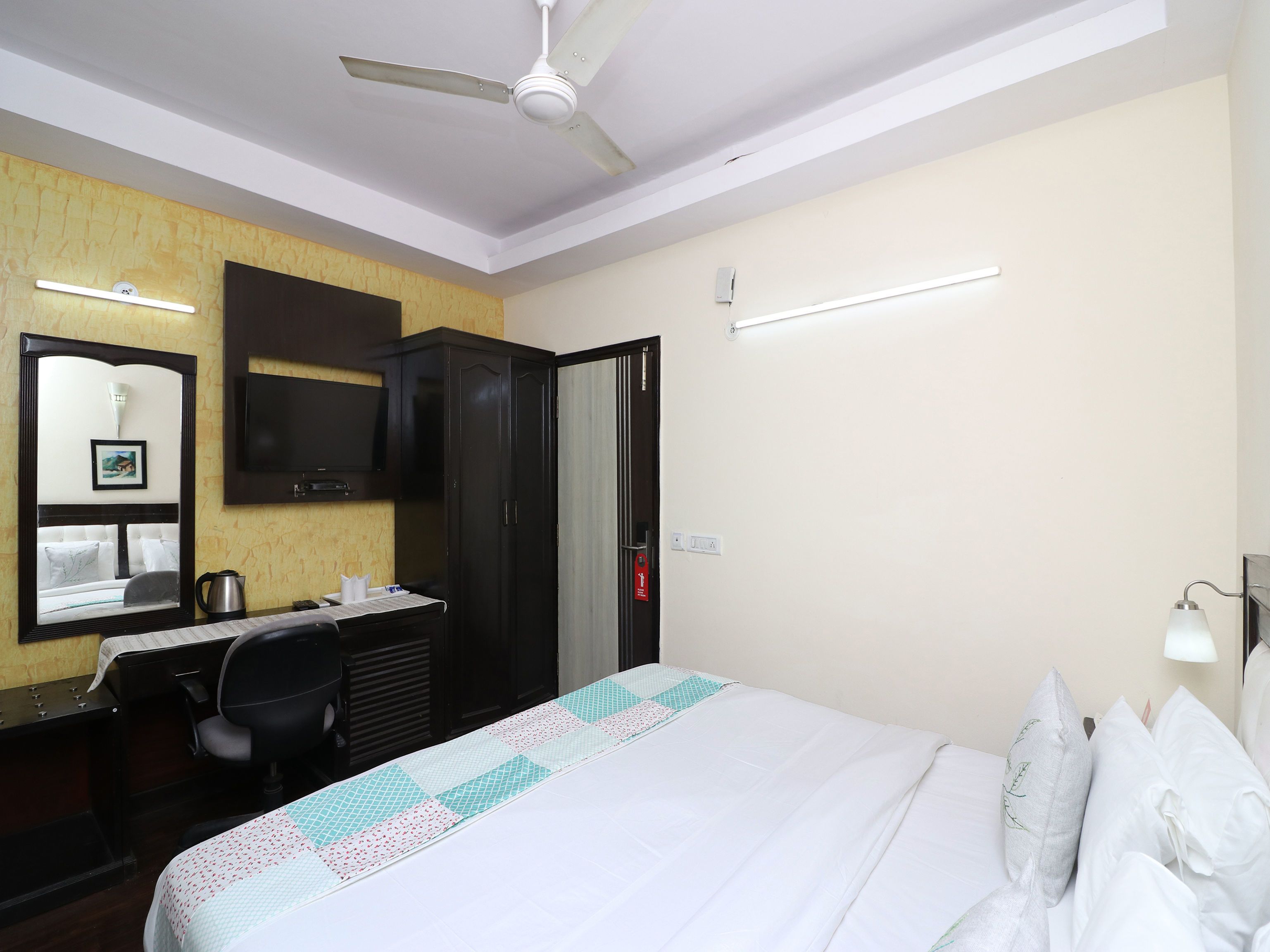 Star Corporate Avenue Hotel by OYO