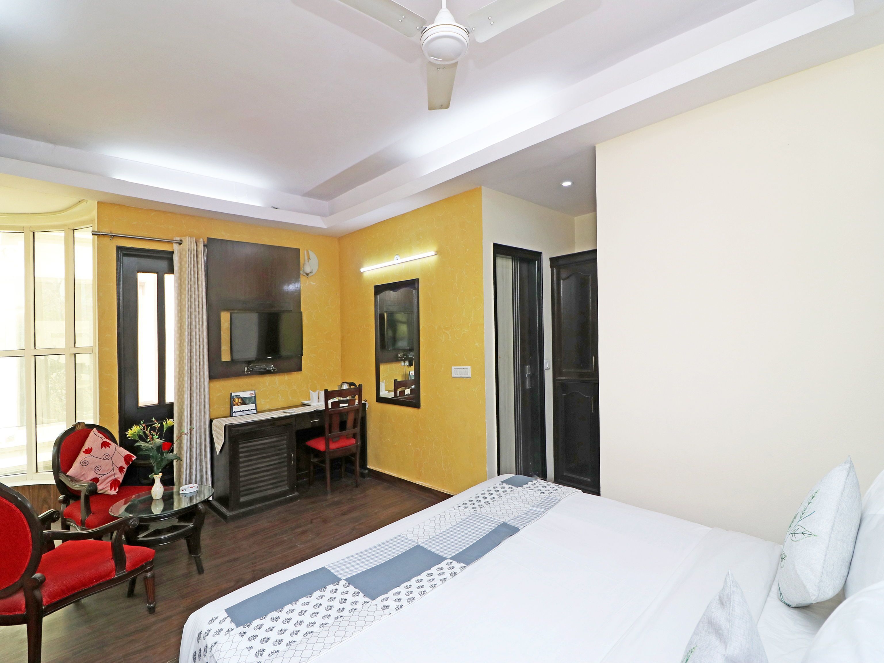 Star Corporate Avenue Hotel by OYO