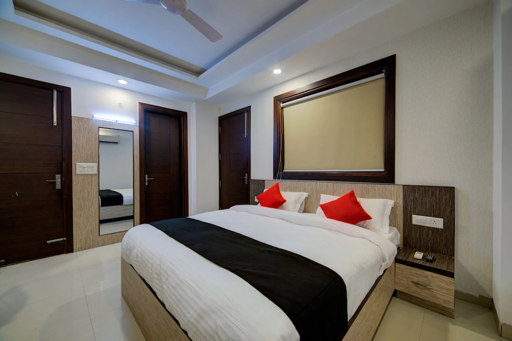 Supreme Residency by OYO Rooms