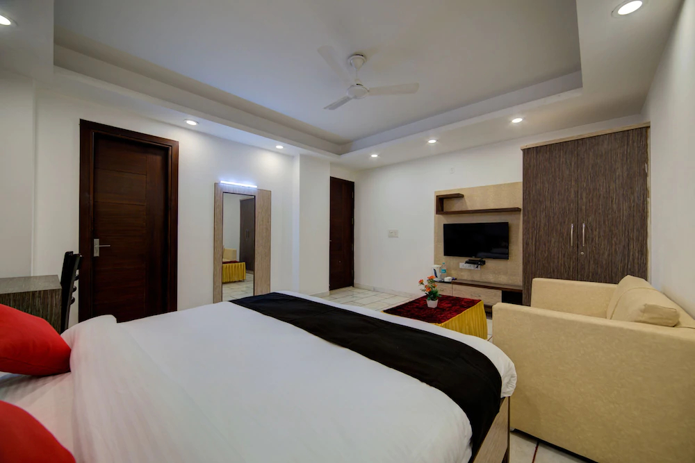 Supreme Residency by OYO Rooms