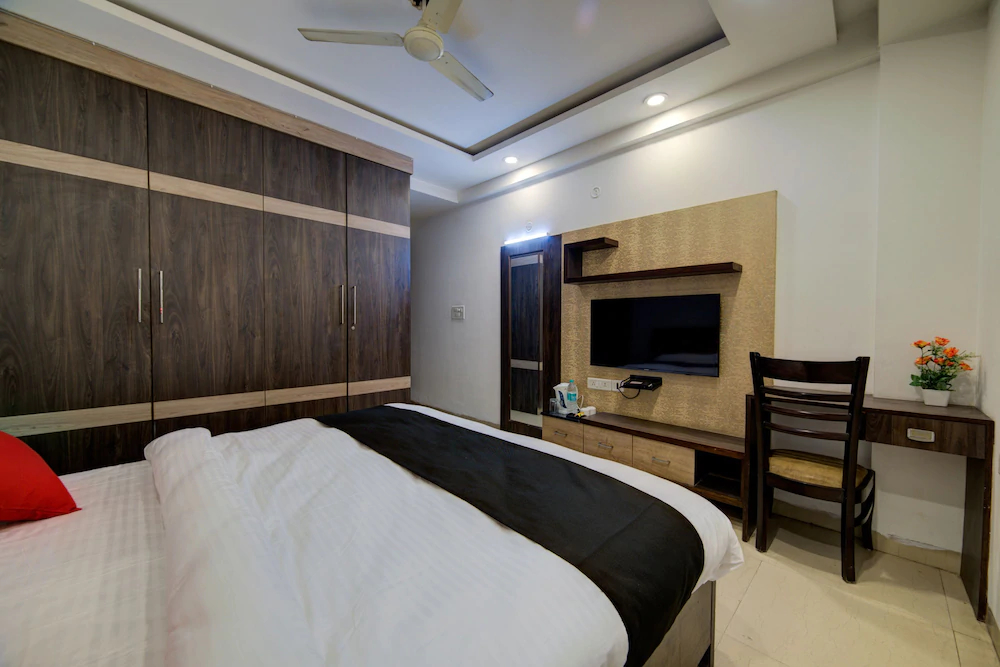 Supreme Residency by OYO Rooms