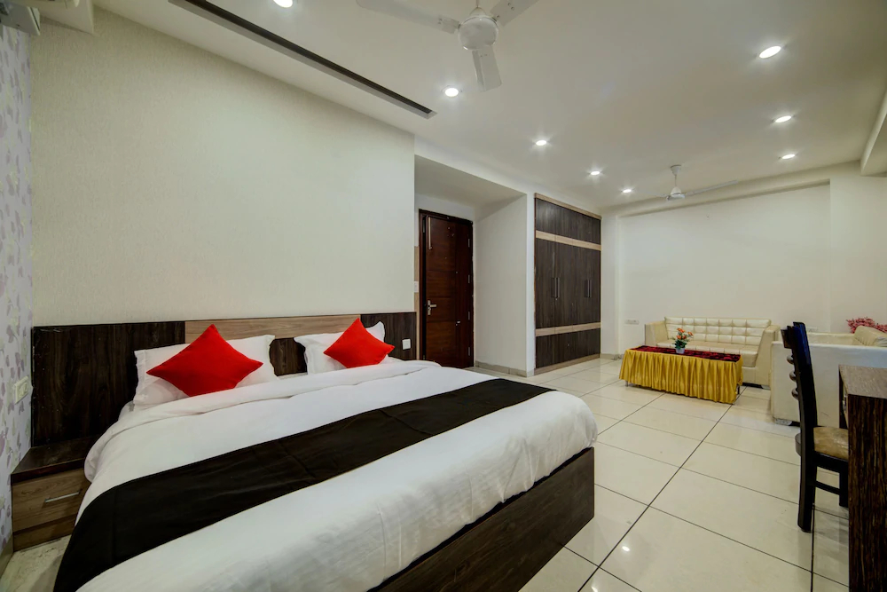 Supreme Residency by OYO Rooms