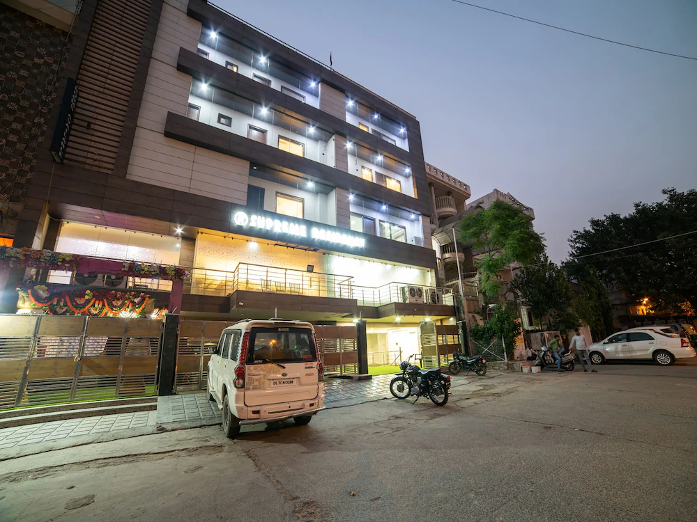Supreme Residency by OYO Rooms